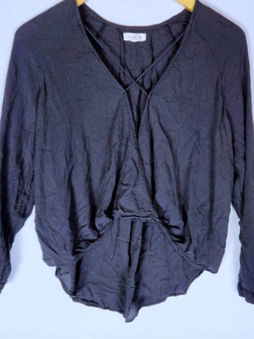 Silence + Noise Urban Outfitters Top Women's Size Medium Criss Cross Deep V-Neck